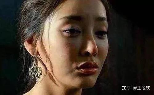 中国娱乐圈黑暗爆料,揭秘不为人知的幕后真相  第2张 中国娱乐圈黑暗爆料,揭秘不为人知的幕后真相  第2张